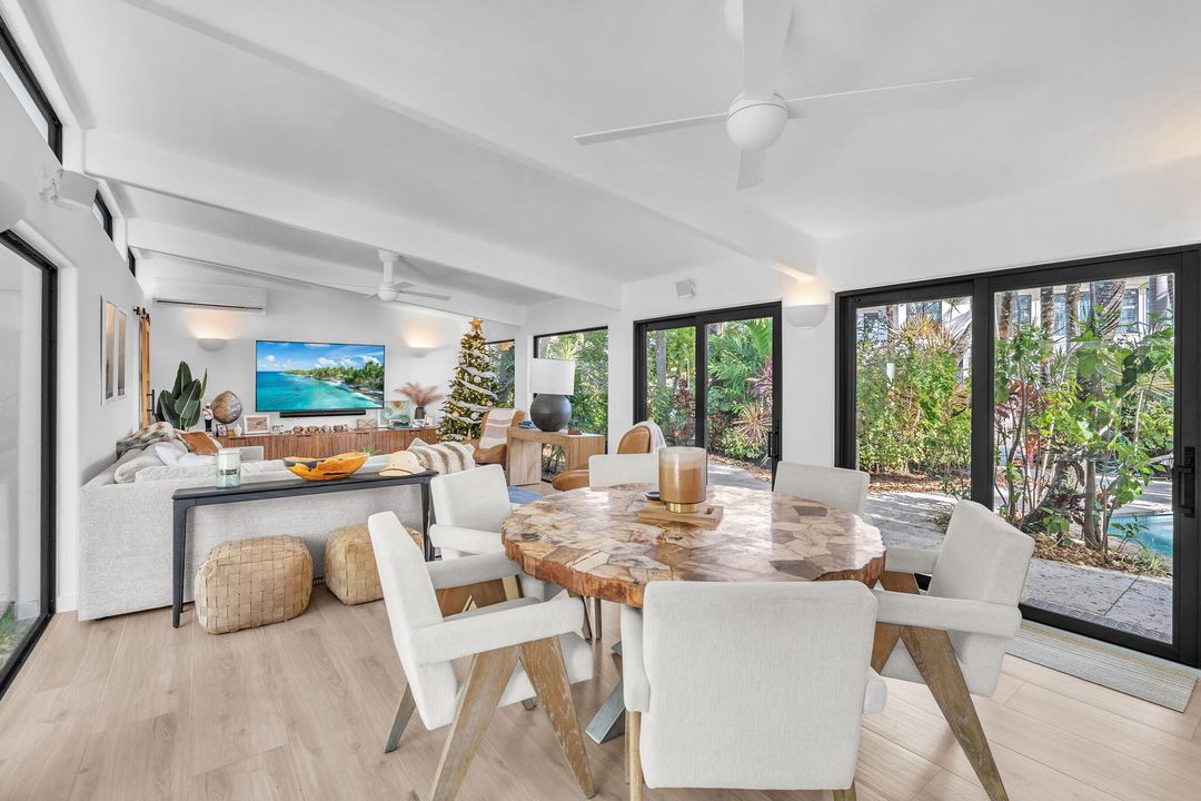 For Sale: $3,750,000 (2 beds, 2 baths, 1258 Square Feet)