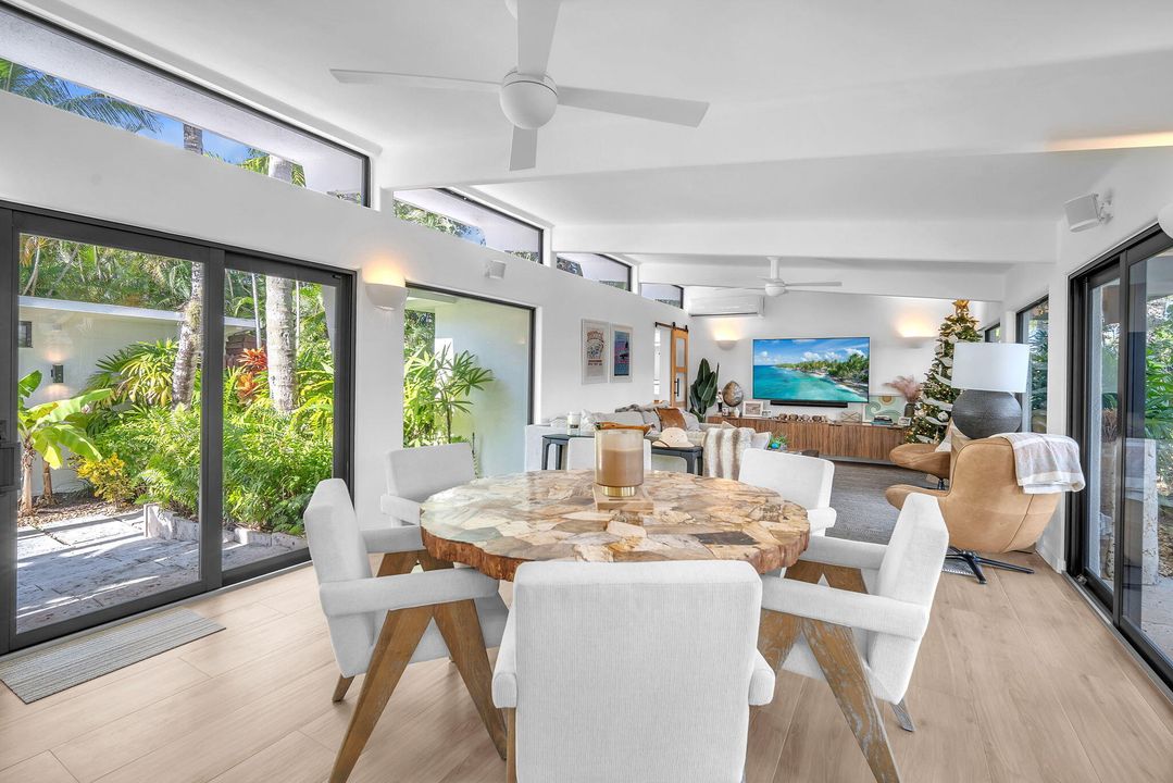 For Sale: $3,750,000 (2 beds, 2 baths, 1258 Square Feet)