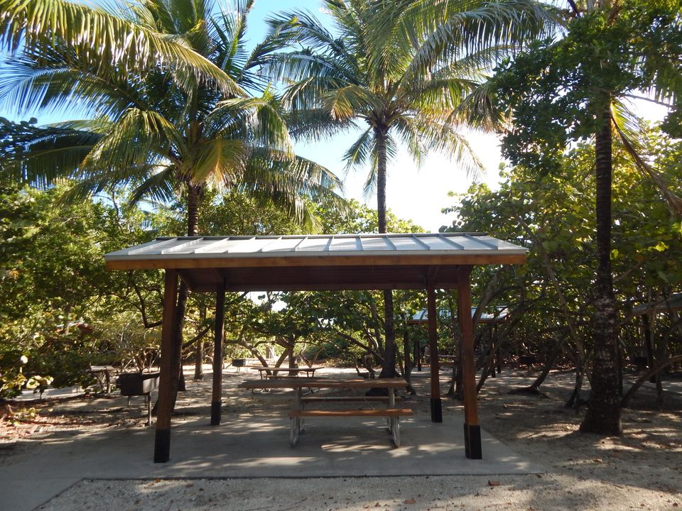 En Venta: $1,325,000 (3 camas, 3 baños, 2143 Pies cuadrados)