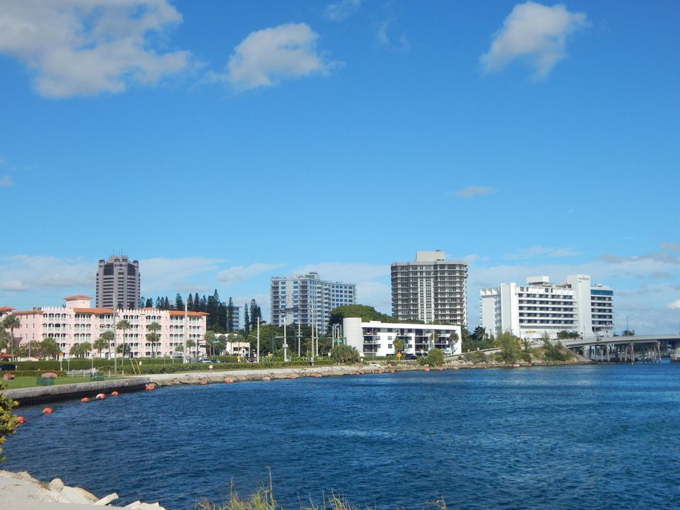 En Venta: $1,325,000 (3 camas, 3 baños, 2143 Pies cuadrados)