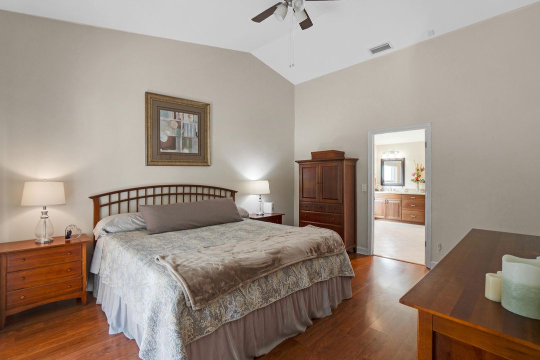 Activo con contrato: $640,000 (4 camas, 2 baños, 2150 Pies cuadrados)