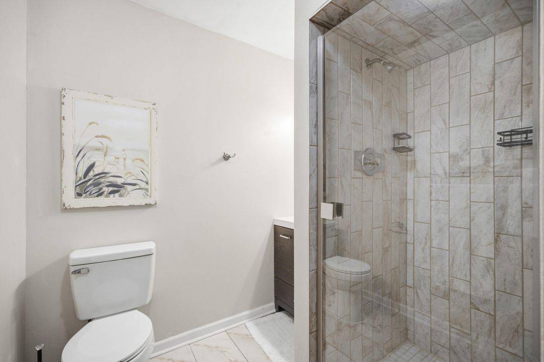 For Sale: $158,000 (2 beds, 2 baths, 992 Square Feet)