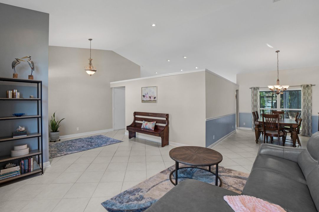 Activo con contrato: $640,000 (4 camas, 2 baños, 2150 Pies cuadrados)