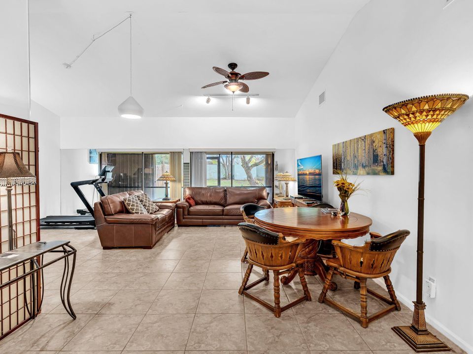 En Venta: $495,000 (2 camas, 2 baños, 1411 Pies cuadrados)