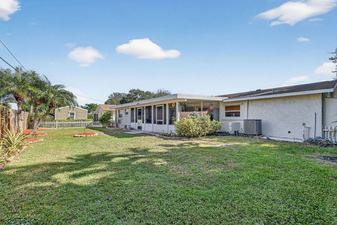 For Sale: $430,000 (3 beds, 2 baths, 1526 Square Feet)