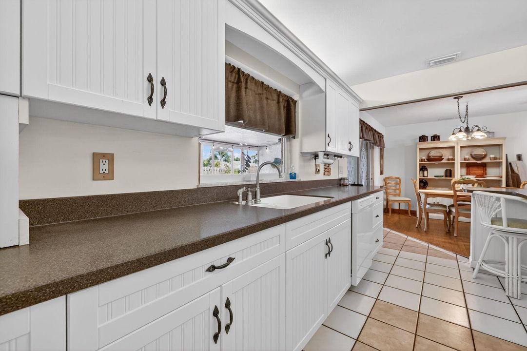 For Sale: $430,000 (3 beds, 2 baths, 1526 Square Feet)