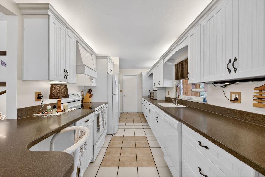 For Sale: $430,000 (3 beds, 2 baths, 1526 Square Feet)