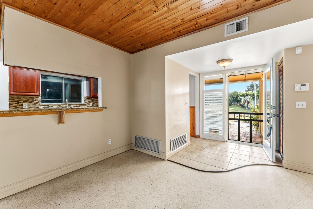 For Sale: $410,000 (3 beds, 2 baths, 1318 Square Feet)