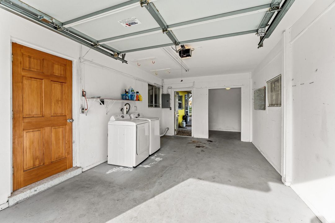 For Sale: $410,000 (3 beds, 2 baths, 1318 Square Feet)