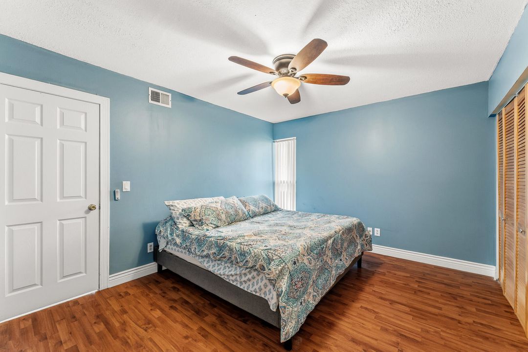 For Sale: $410,000 (3 beds, 2 baths, 1318 Square Feet)