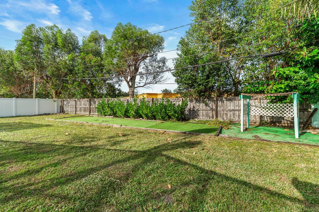 For Sale: $410,000 (3 beds, 2 baths, 1318 Square Feet)