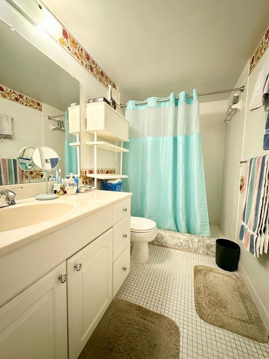 For Sale: $150,000 (2 beds, 2 baths, 1019 Square Feet)