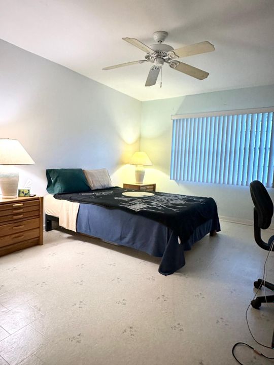 For Sale: $150,000 (2 beds, 2 baths, 1019 Square Feet)