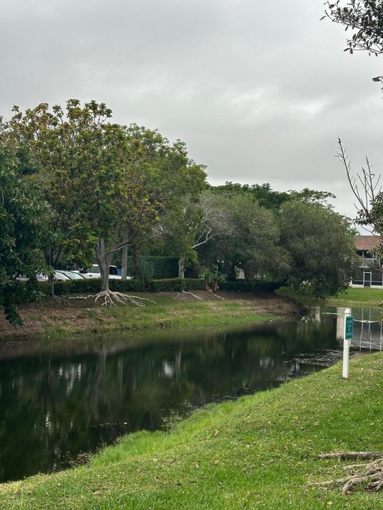 For Sale: $150,000 (2 beds, 2 baths, 1019 Square Feet)