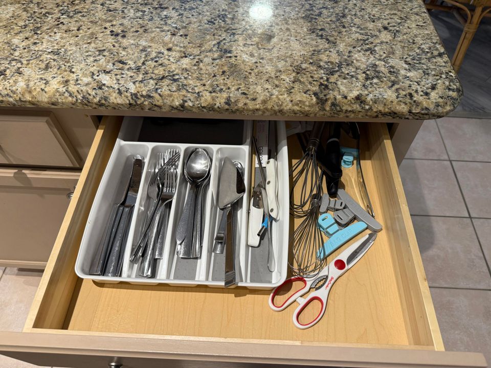 出租: $1,800 (1 贝兹, 1 浴室, 850 平方英尺)