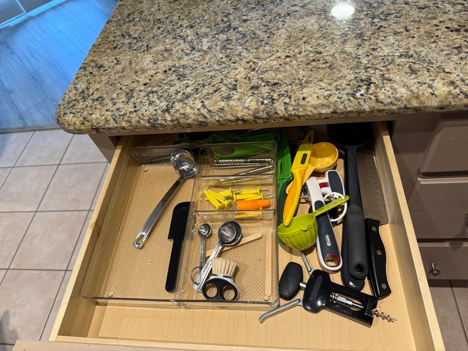 出租: $1,800 (1 贝兹, 1 浴室, 850 平方英尺)