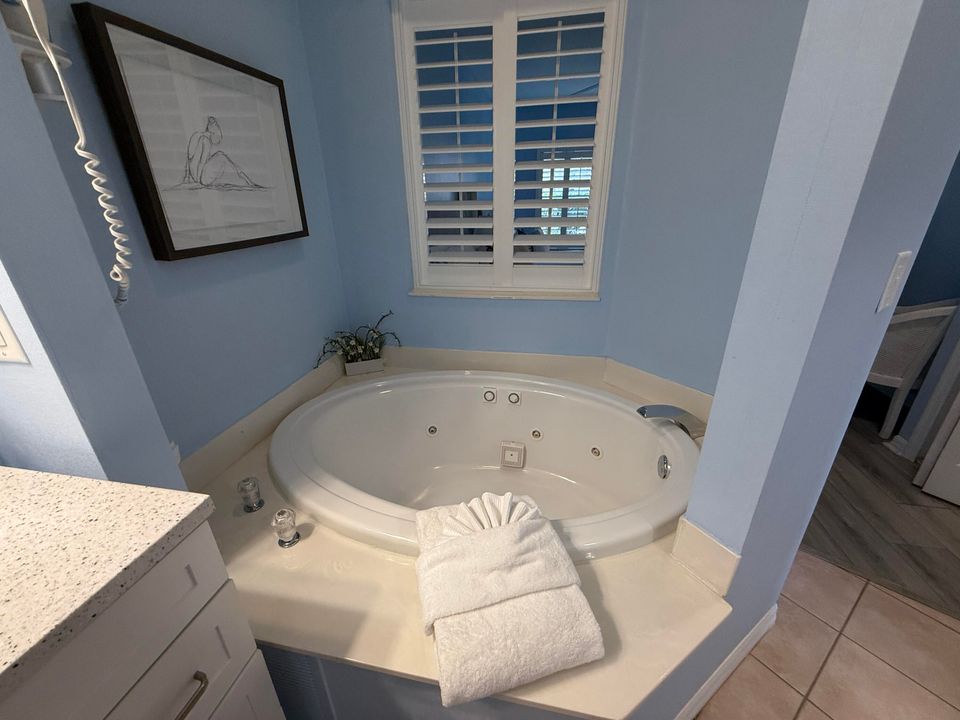 出租: $1,800 (1 贝兹, 1 浴室, 850 平方英尺)