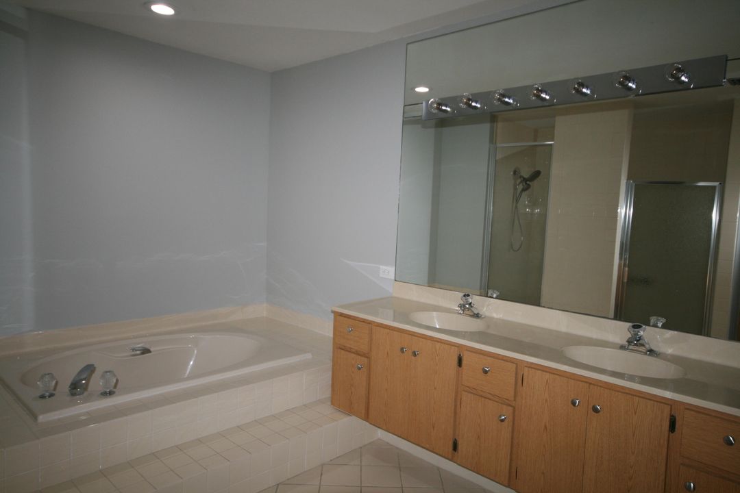 For Rent: $4,800 (3 beds, 2 baths, 1889 Square Feet)