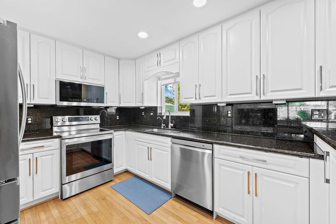 На продажу: $629,000 (2 спален, 2 ванн, 1520 Квадратных фут)