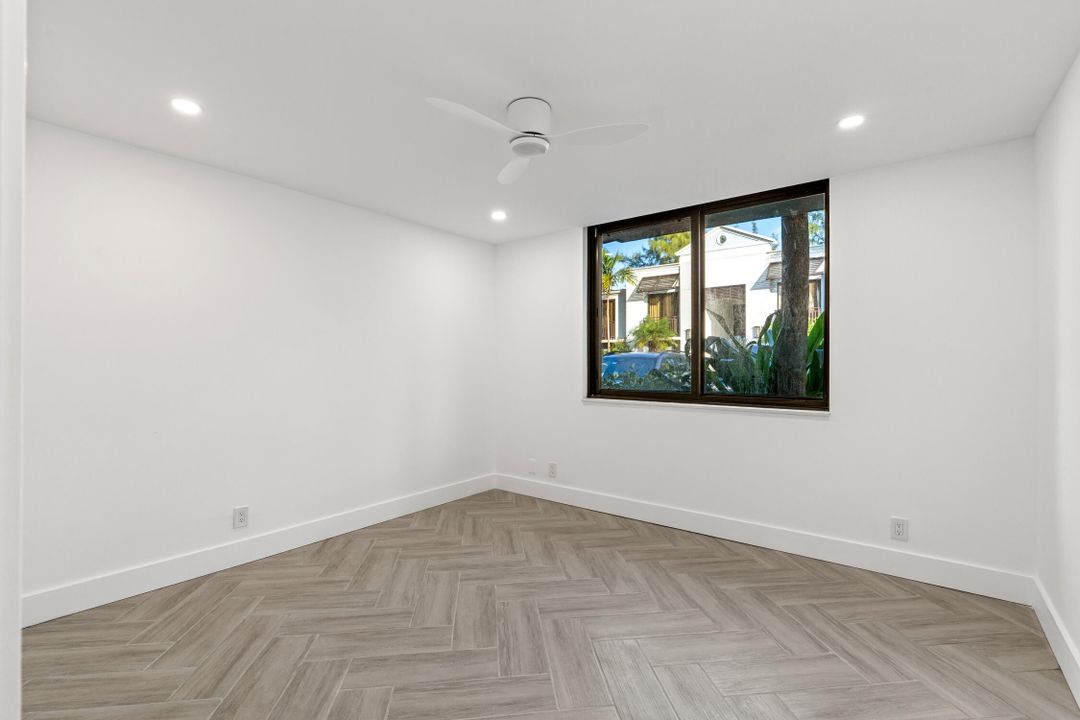 For Sale: $1,395,000 (3 beds, 2 baths, 1273 Square Feet)