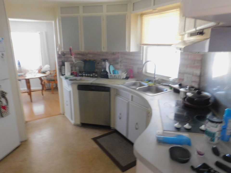 For Sale: $19,900 (2 beds, 2 baths, 1248 Square Feet)
