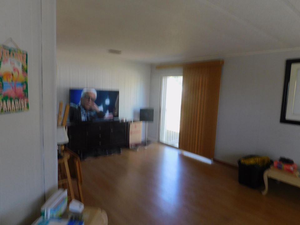 For Sale: $19,900 (2 beds, 2 baths, 1248 Square Feet)