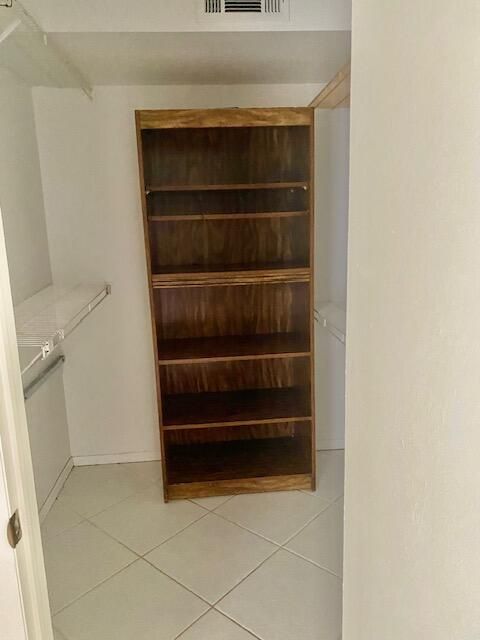 На продажу: $209,000 (2 спален, 2 ванн, 1050 Квадратных фут)