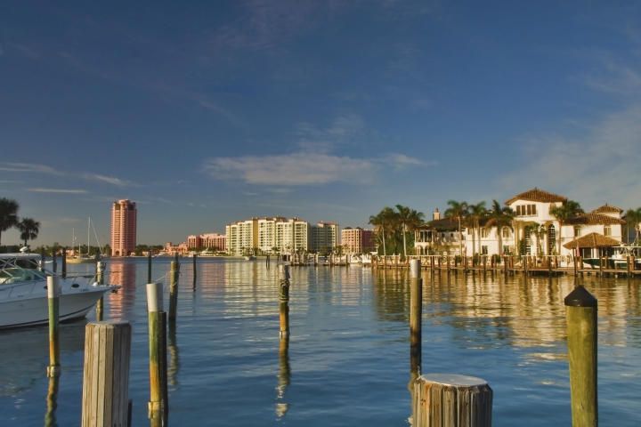 На продажу: $209,000 (2 спален, 2 ванн, 1050 Квадратных фут)