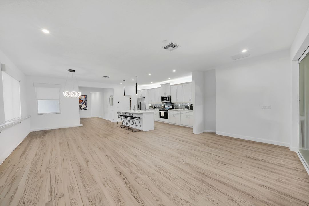 出租: $2,850 (3 贝兹, 2 浴室, 1878 平方英尺)