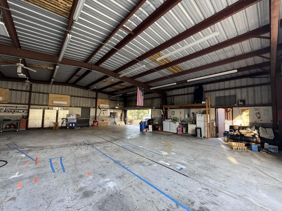 For Sale: $750,000 (5 beds, 3 baths, 2537 Square Feet)