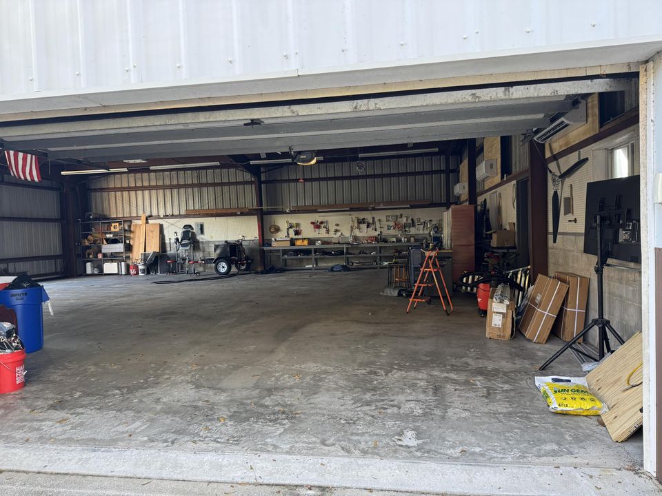 For Sale: $750,000 (5 beds, 3 baths, 2537 Square Feet)