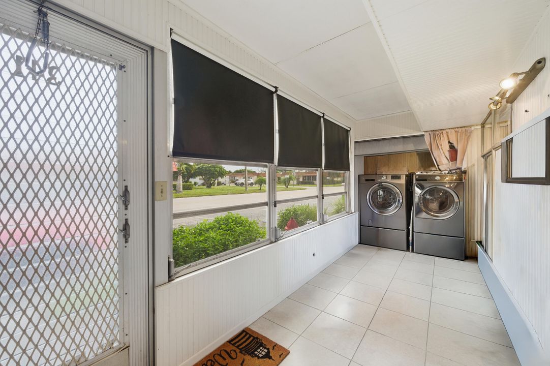 На продажу: $165,000 (2 спален, 2 ванн, 880 Квадратных фут)