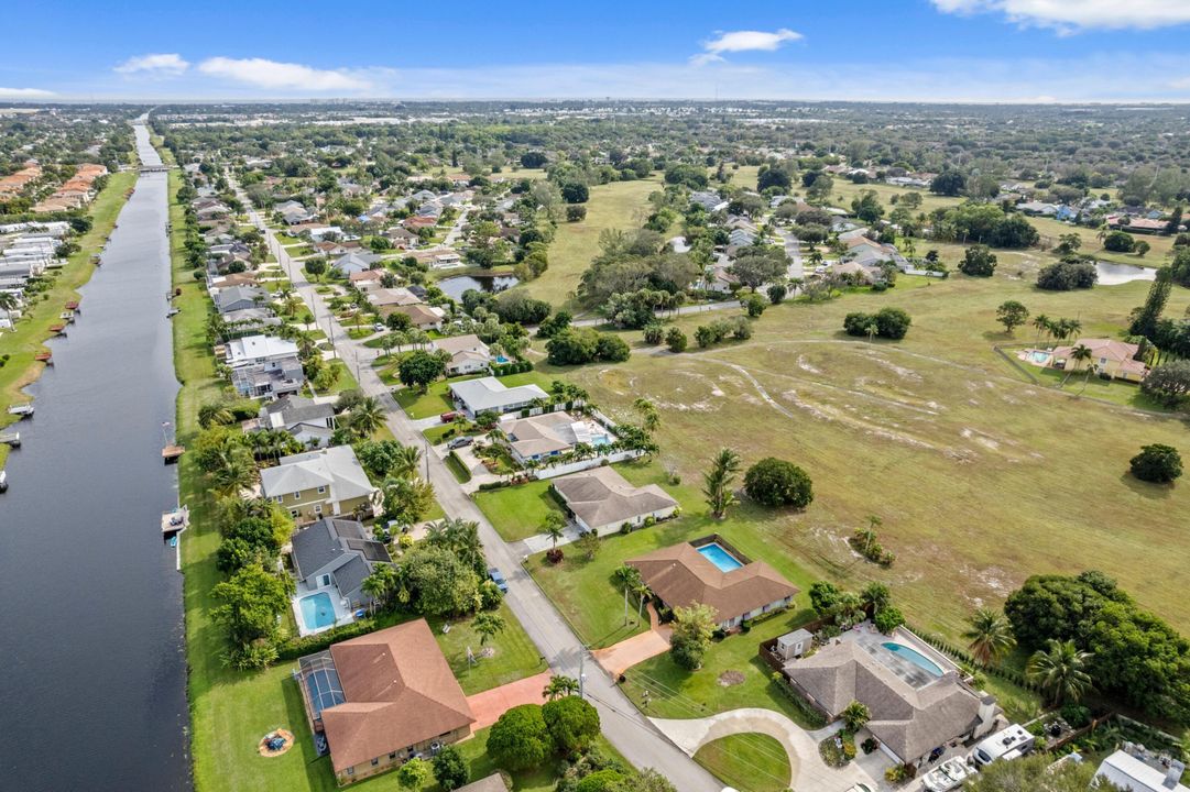 En Venta: $520,000 (3 camas, 2 baños, 1971 Pies cuadrados)