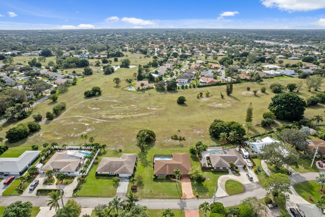 En Venta: $520,000 (3 camas, 2 baños, 1971 Pies cuadrados)