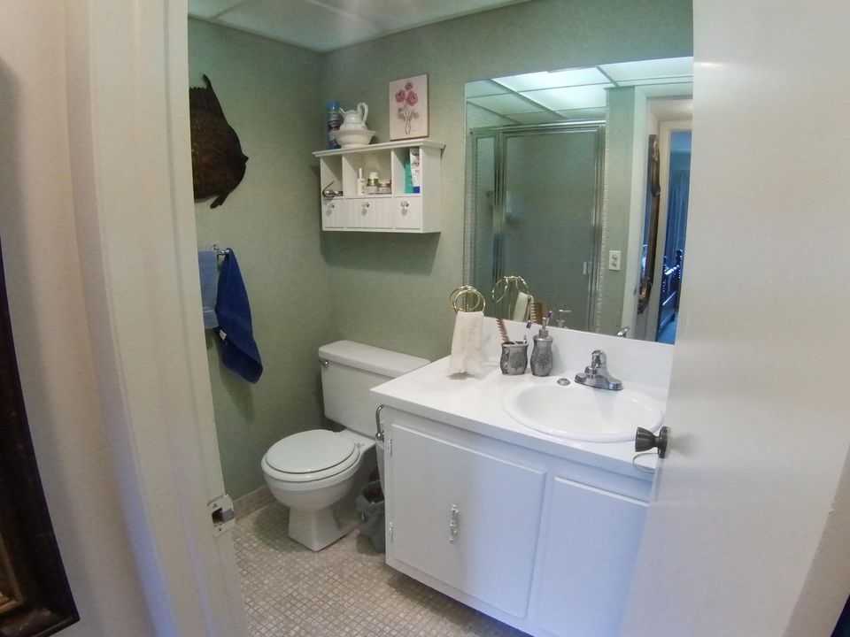 For Rent: $1,750 (2 beds, 2 baths, 910 Square Feet)