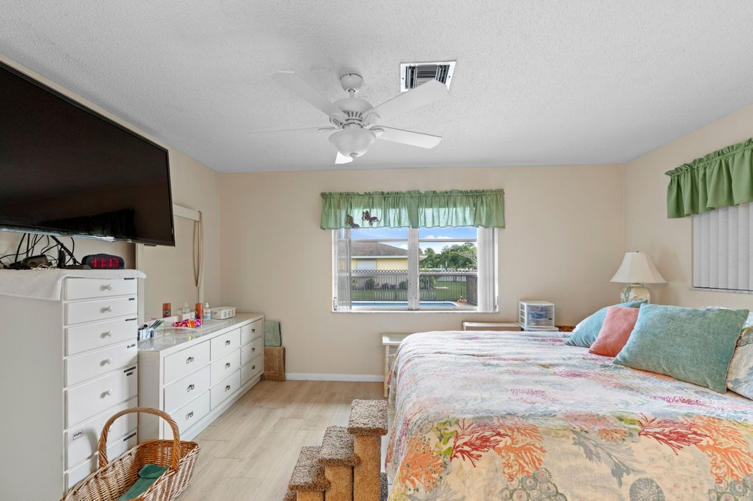 En Venta: $520,000 (3 camas, 2 baños, 1971 Pies cuadrados)