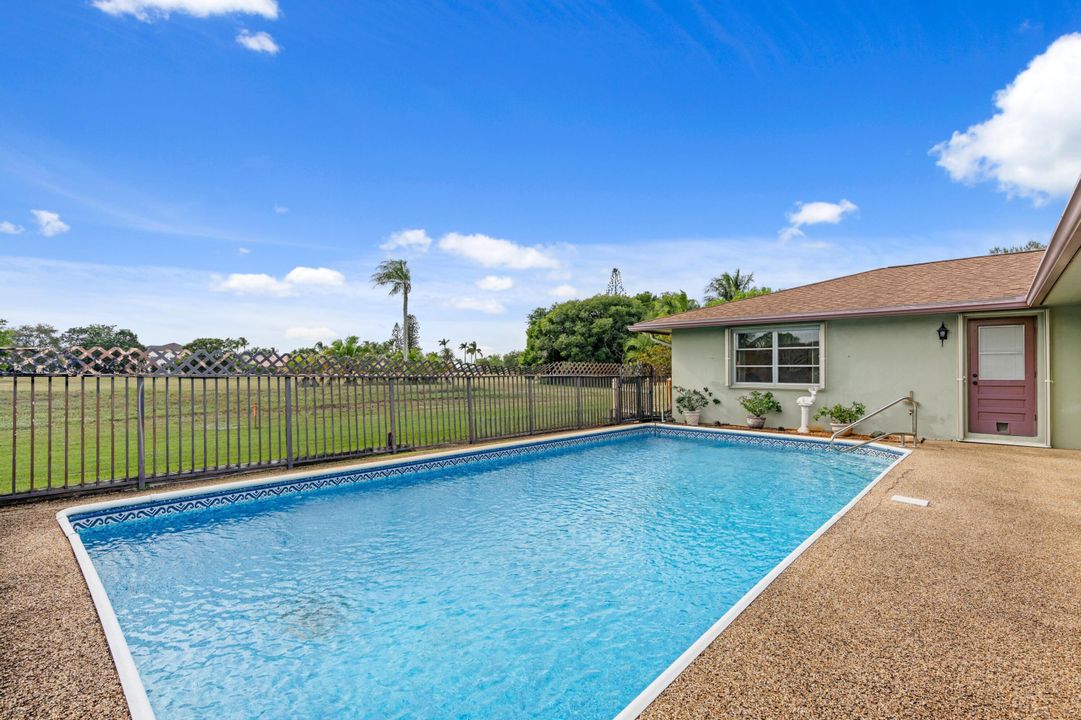 En Venta: $520,000 (3 camas, 2 baños, 1971 Pies cuadrados)