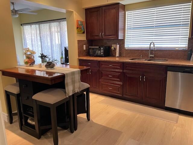 For Sale: $304,000 (2 beds, 2 baths, 1400 Square Feet)