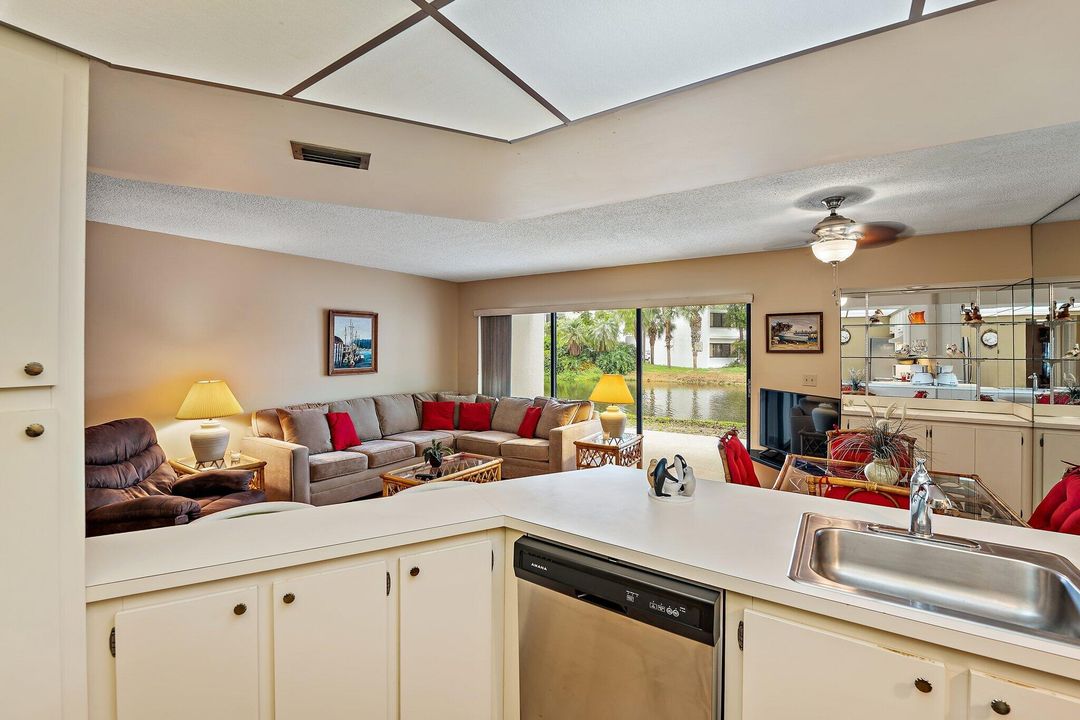 En Venta: $325,000 (1 camas, 1 baños, 860 Pies cuadrados)