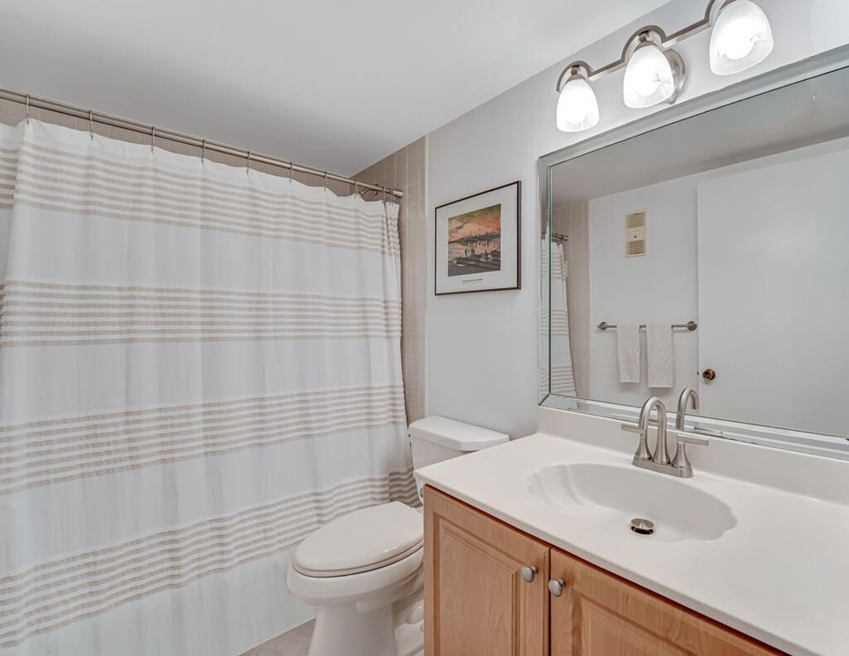 For Sale: $199,900 (2 beds, 2 baths, 1150 Square Feet)