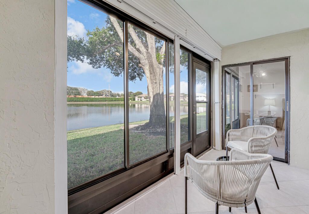 For Sale: $199,900 (2 beds, 2 baths, 1150 Square Feet)