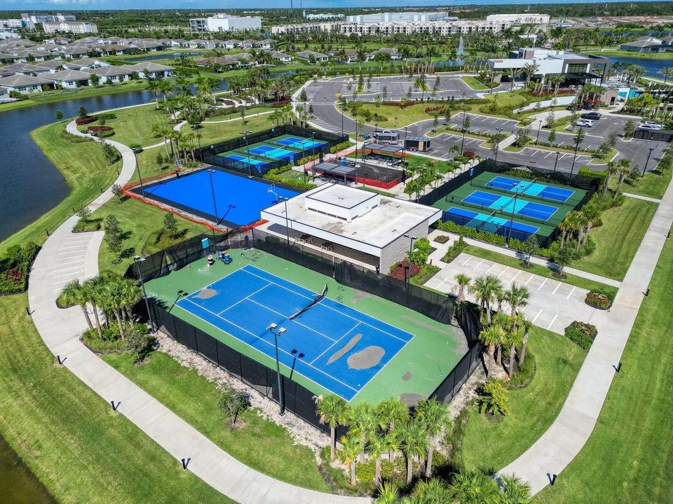 出租: $2,850 (3 贝兹, 2 浴室, 1878 平方英尺)