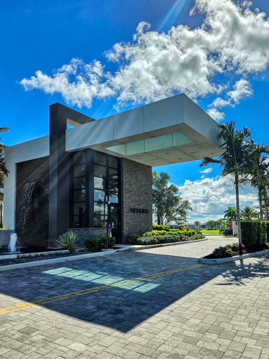 出租: $2,850 (3 贝兹, 2 浴室, 1878 平方英尺)