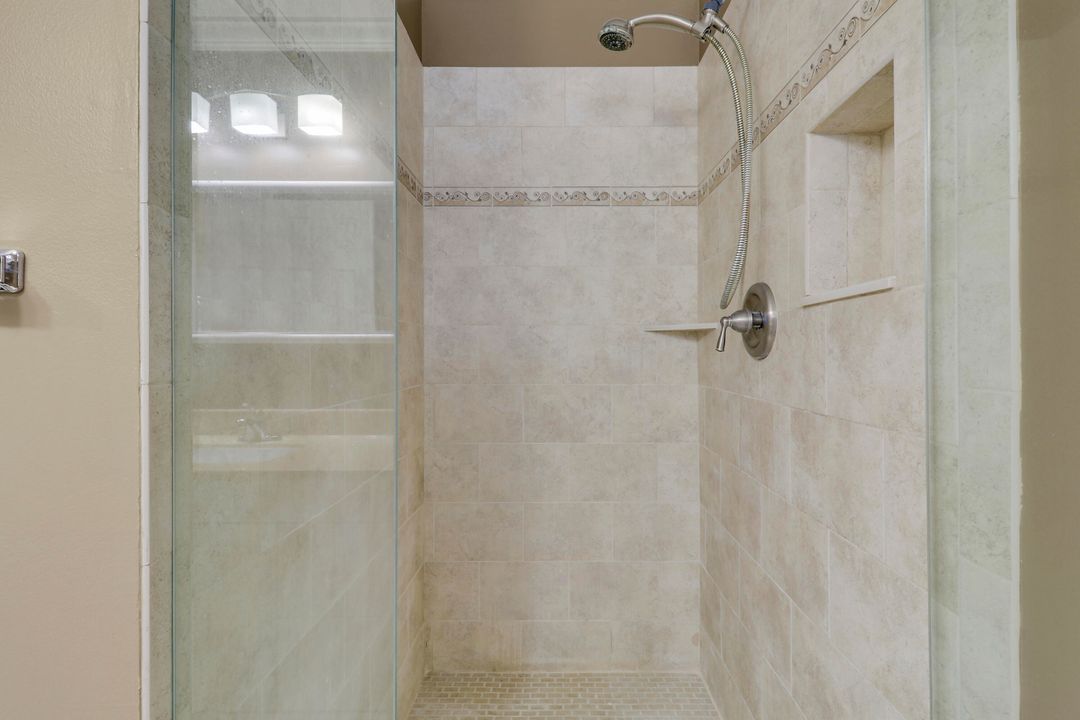 На продажу: $359,900 (2 спален, 2 ванн, 1428 Квадратных фут)