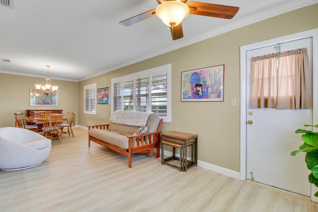 На продажу: $359,900 (2 спален, 2 ванн, 1428 Квадратных фут)