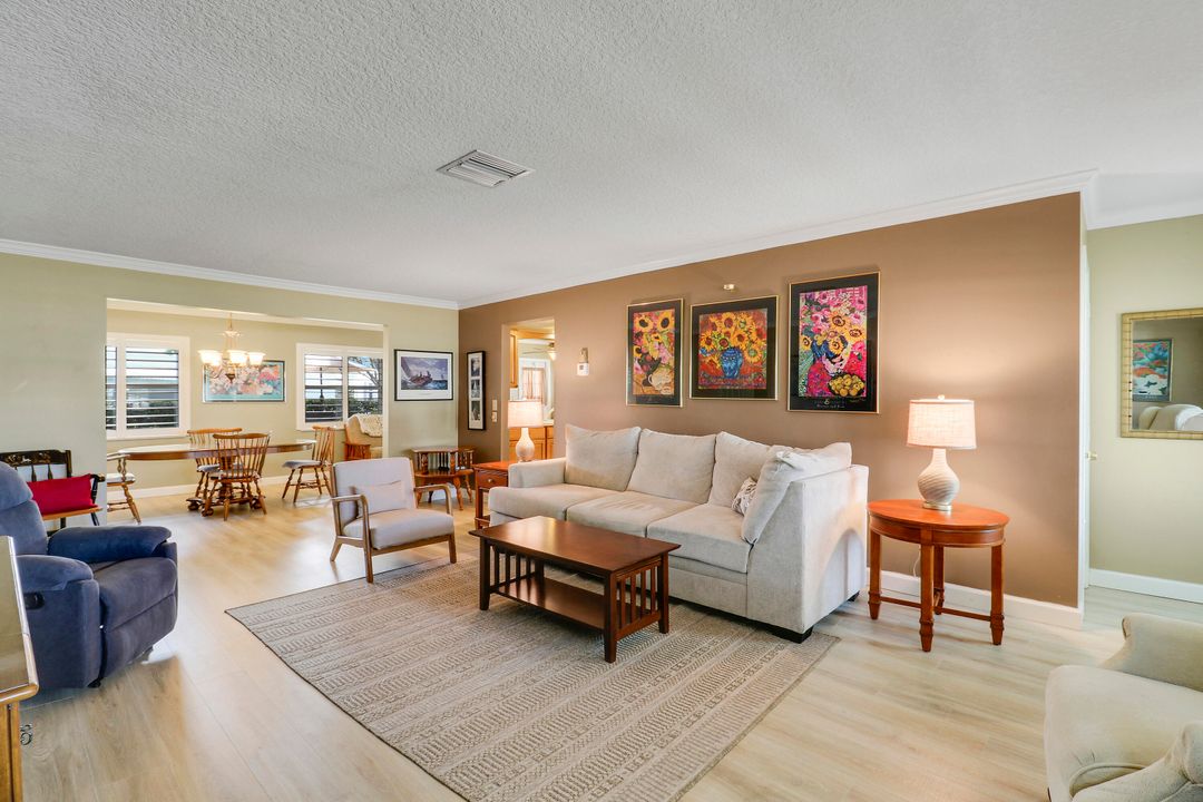 На продажу: $359,900 (2 спален, 2 ванн, 1428 Квадратных фут)