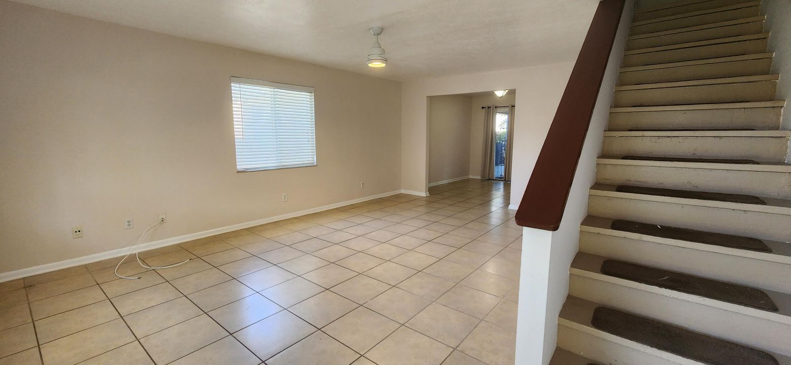 For Rent: $2,500 (3 beds, 2 baths, 1688 Square Feet)