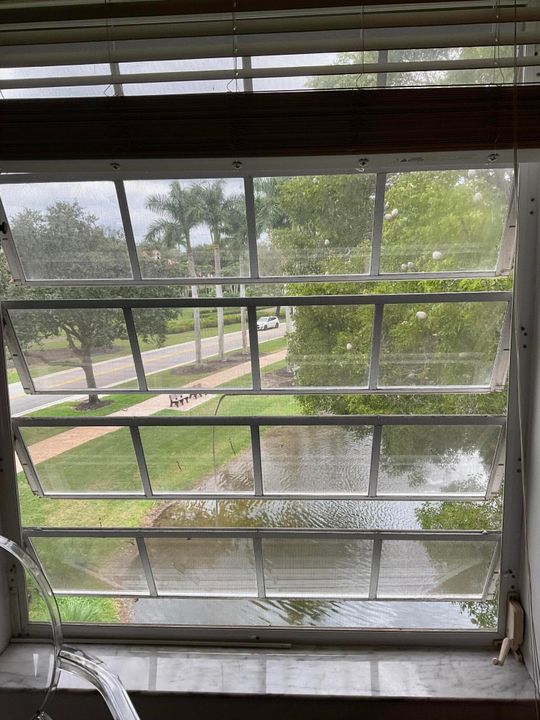 For Sale: $595,000 (3 beds, 2 baths, 1925 Square Feet)