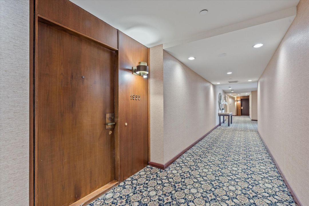 出租: $6,950 (2 贝兹, 2 浴室, 2796 平方英尺)