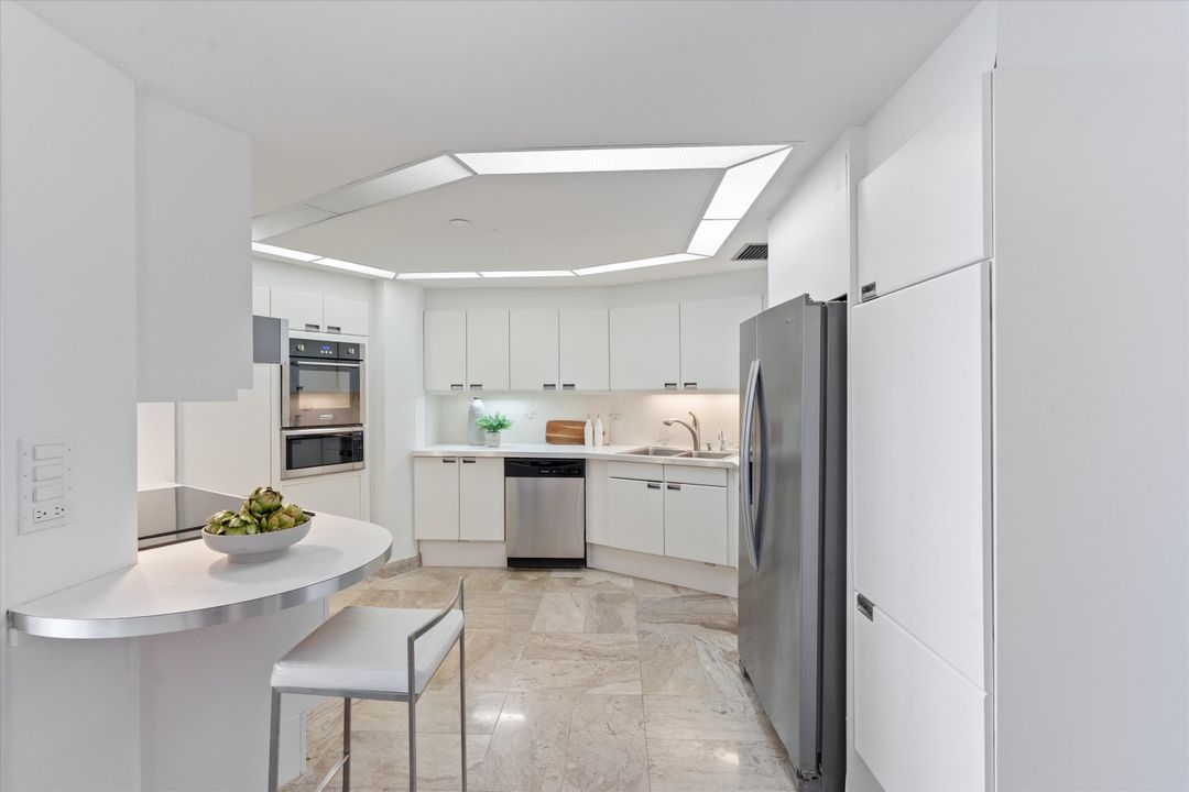 出租: $6,950 (2 贝兹, 2 浴室, 2796 平方英尺)